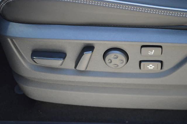 2025 INFINITI QX80 Vehicle Photo in Houston, TX 77090