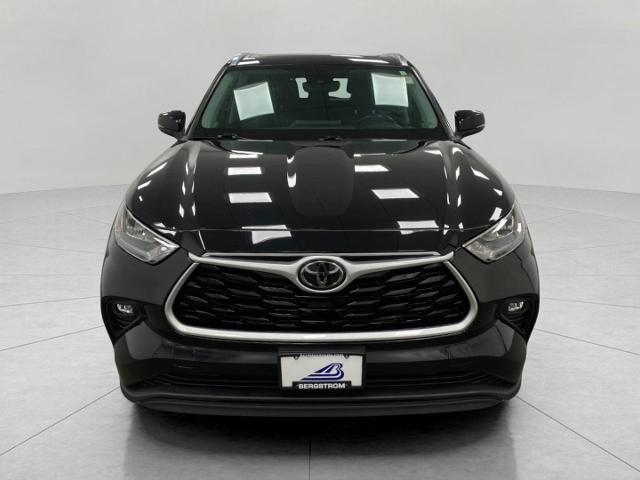 2020 Toyota Highlander Vehicle Photo in Appleton, WI 54913