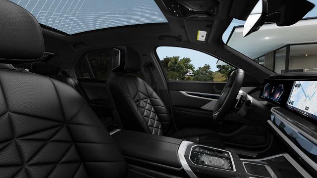 2025 BMW 740i xDrive Vehicle Photo in GRAPEVINE, TX 76051