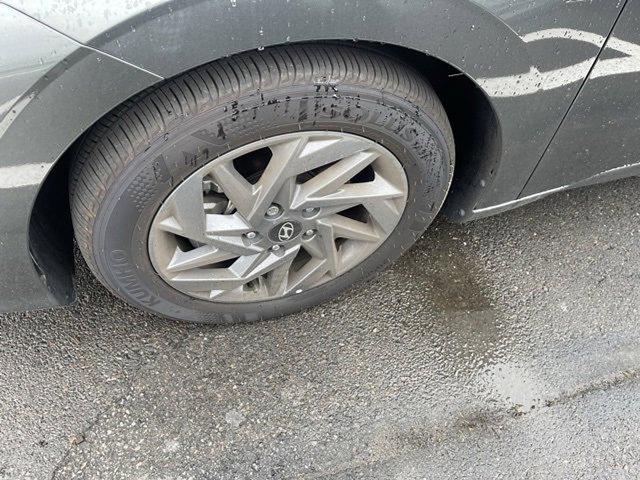 2024 Hyundai ELANTRA Vehicle Photo in Philadelphia, PA 19116