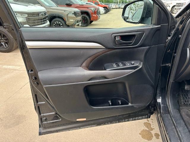 2017 Toyota Highlander Vehicle Photo in San Antonio, TX 78230