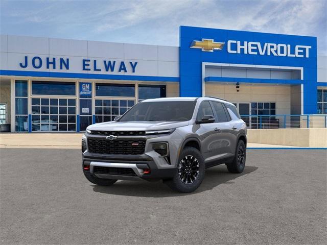 2025 Chevrolet Traverse Vehicle Photo in ENGLEWOOD, CO 80113-6708