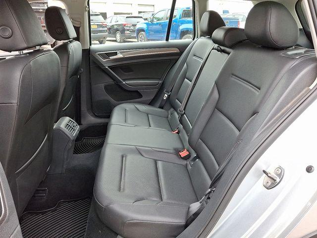 2017 Volkswagen Golf Alltrack Vehicle Photo in PAWLING, NY 12564-3219