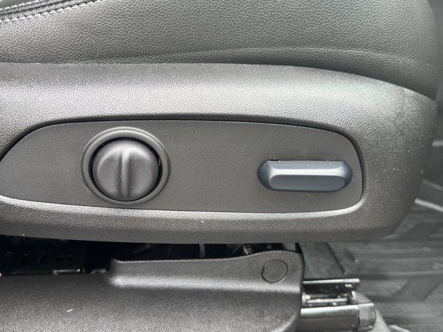 2024 GMC Terrain Vehicle Photo in LEOMINSTER, MA 01453-2952