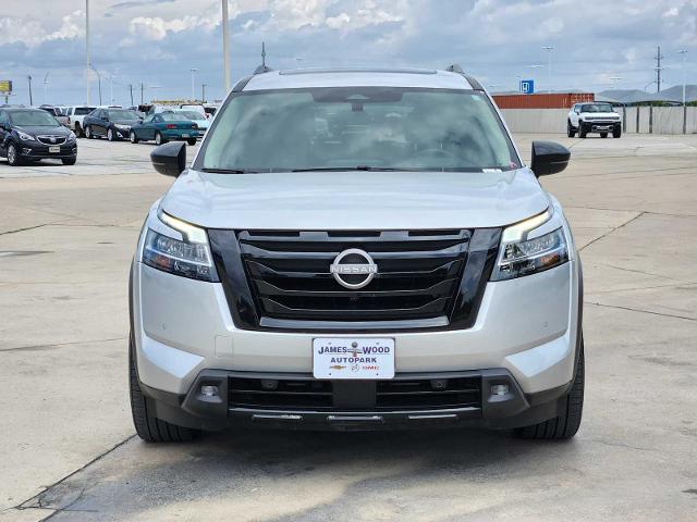 2022 Nissan Pathfinder Vehicle Photo in DENTON, TX 76210-9321