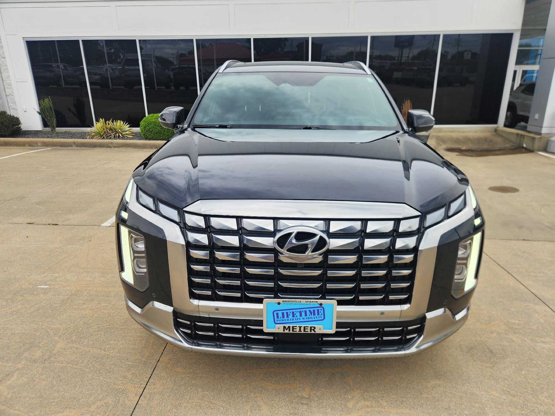 View vehicle photo 2