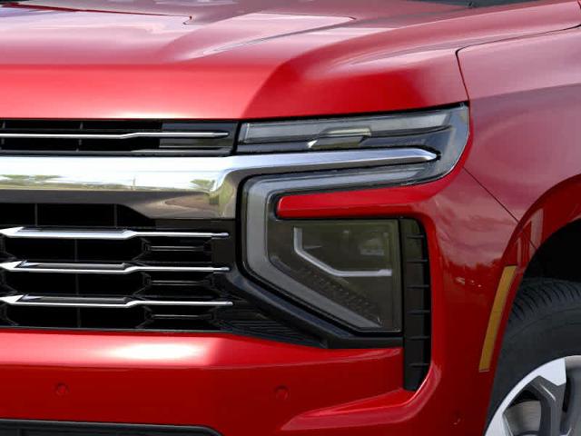 2025 Chevrolet Suburban Vehicle Photo in MOON TOWNSHIP, PA 15108-2571
