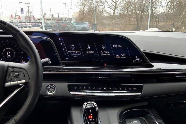 2023 Cadillac Escalade ESV Vehicle Photo in KANSAS CITY, MO 64114-4545