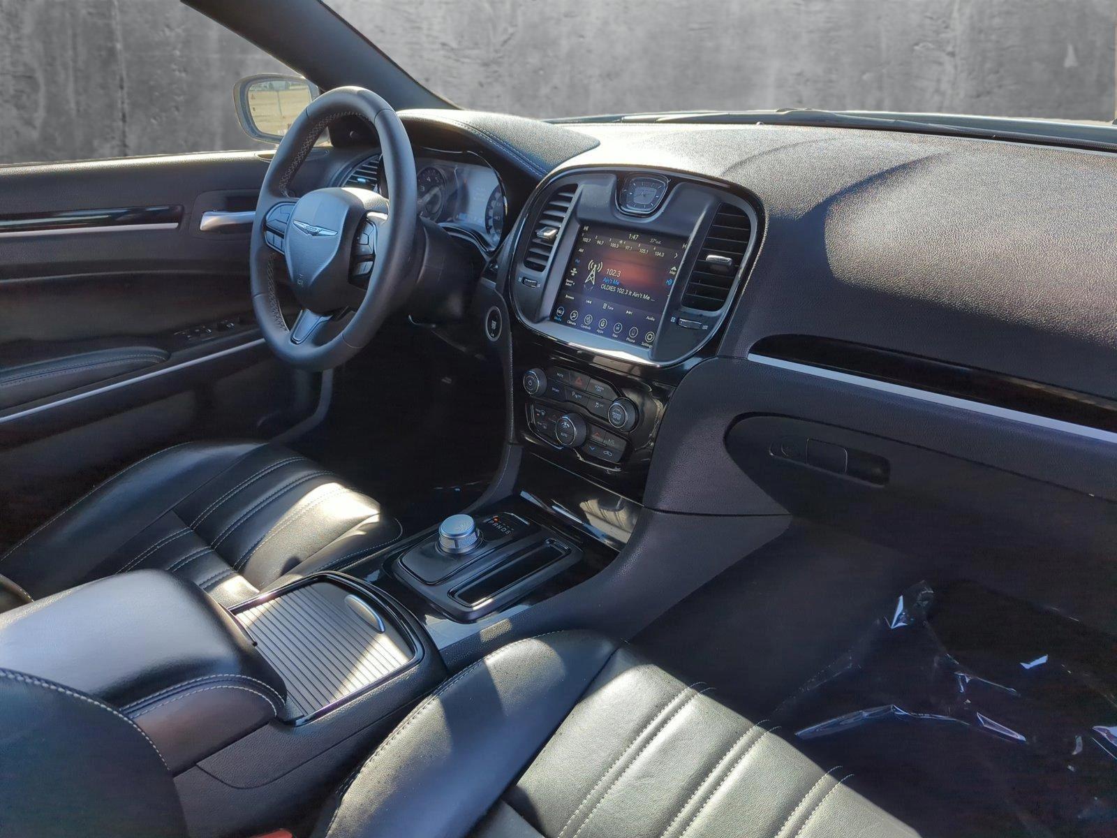 2023 Chrysler 300 Vehicle Photo in Memphis, TN 38128