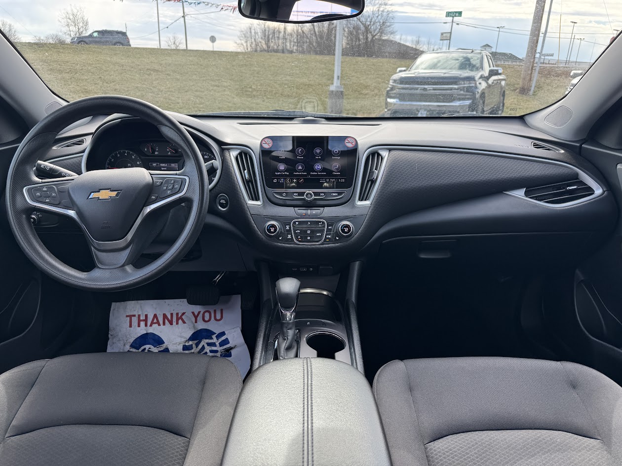 2022 Chevrolet Malibu Vehicle Photo in BOONVILLE, IN 47601-9633