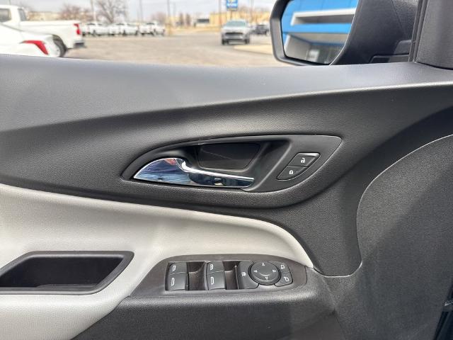 2021 Chevrolet Equinox Vehicle Photo in MANHATTAN, KS 66502-5036