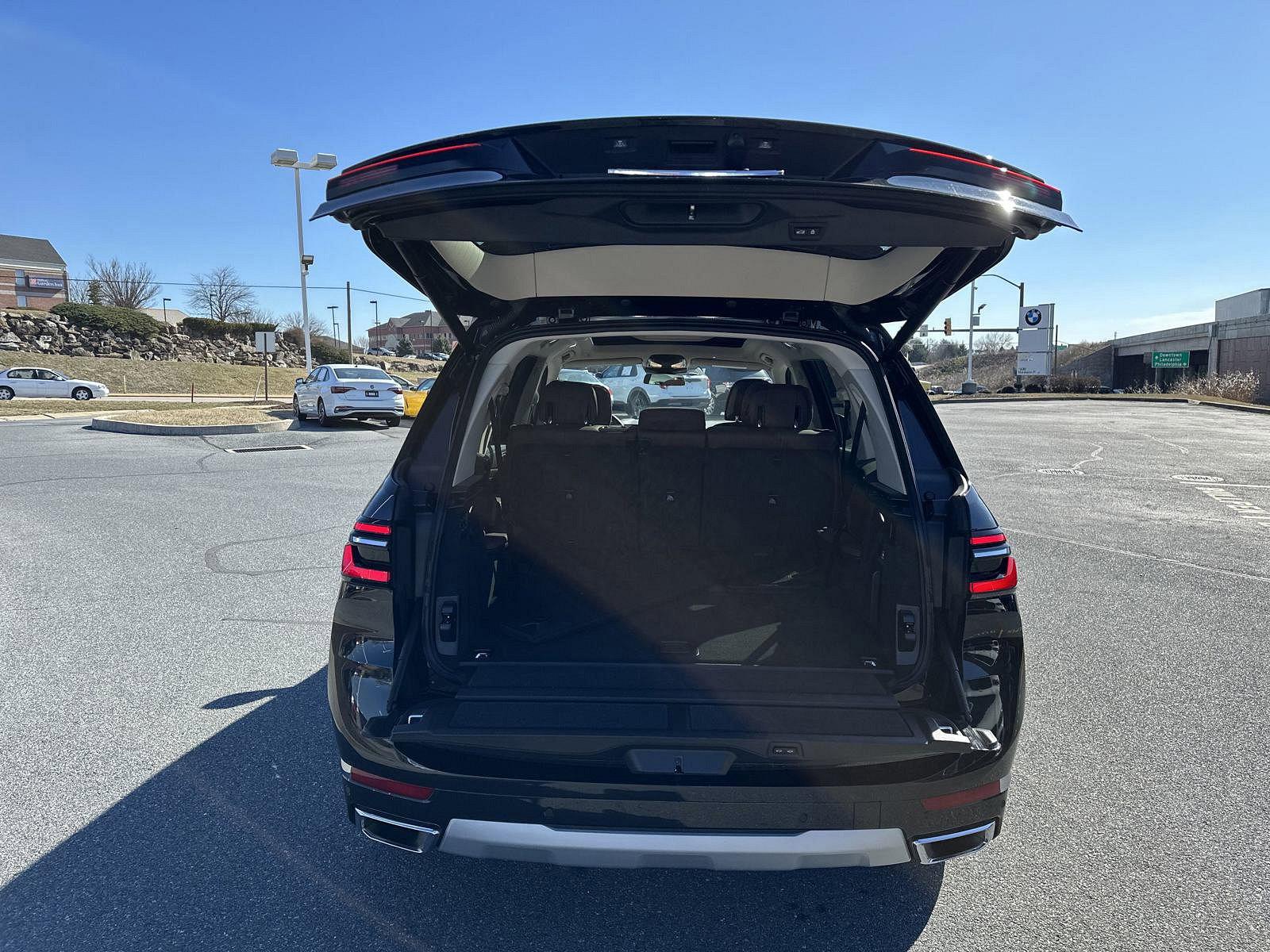 2023 BMW X7 xDrive40i Vehicle Photo in Lancaster, PA 17601