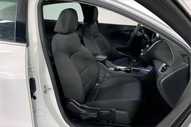 2020 Chevrolet Malibu Vehicle Photo in INDEPENDENCE, MO 64055-1377