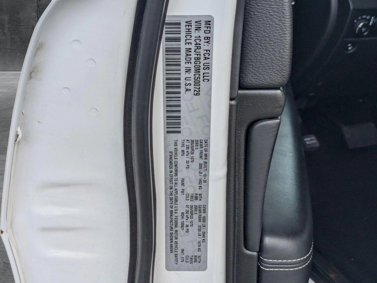 2021 Jeep Grand Cherokee Vehicle Photo in Valencia, CA 91355