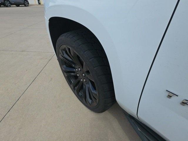 2018 Chevrolet Tahoe Vehicle Photo in ENGLEWOOD, CO 80113-6708