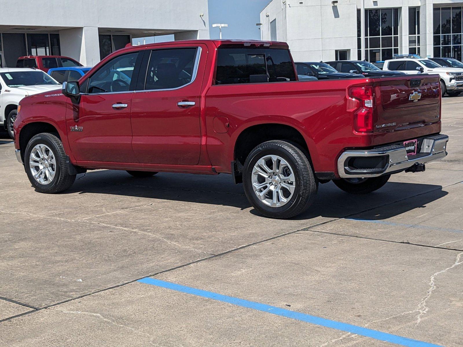 2025 Chevrolet Silverado 1500 Vehicle Photo in HOUSTON, TX 77034-5009