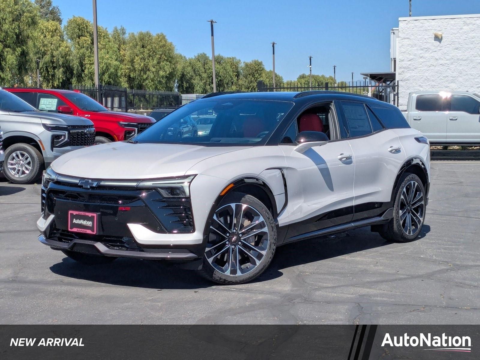2025 Chevrolet Blazer EV Vehicle Photo in VALENCIA, CA 91355-1705