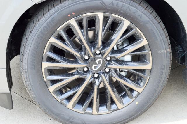 2025 INFINITI QX80 Vehicle Photo in Houston, TX 77090
