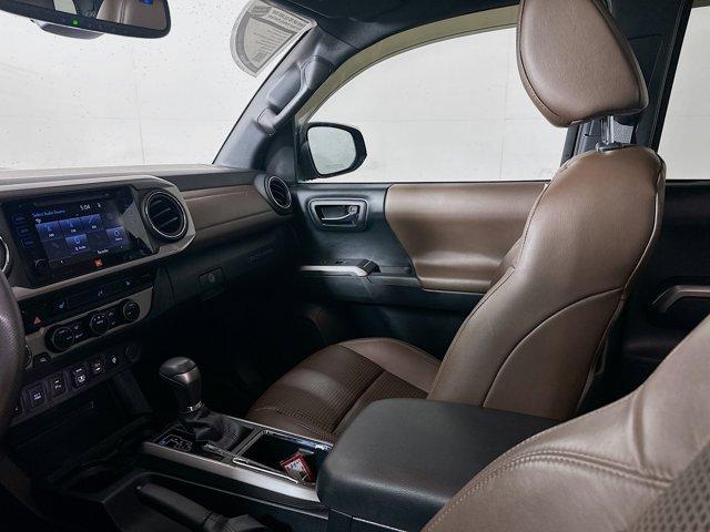 2018 Toyota Tacoma Vehicle Photo in Flemington, NJ 08822