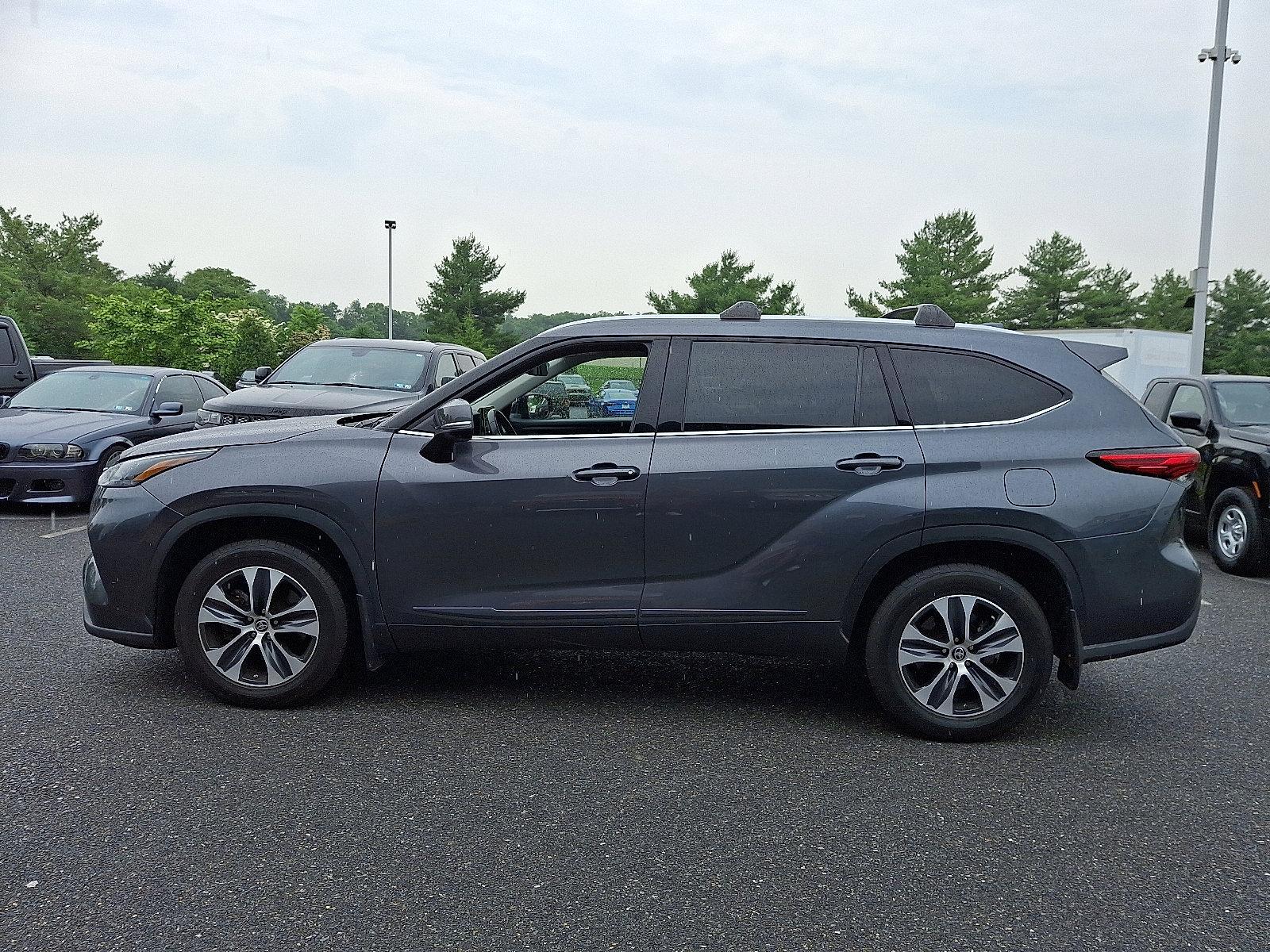 2022 Toyota Highlander Vehicle Photo in Mechanicsburg, PA 17050-2306