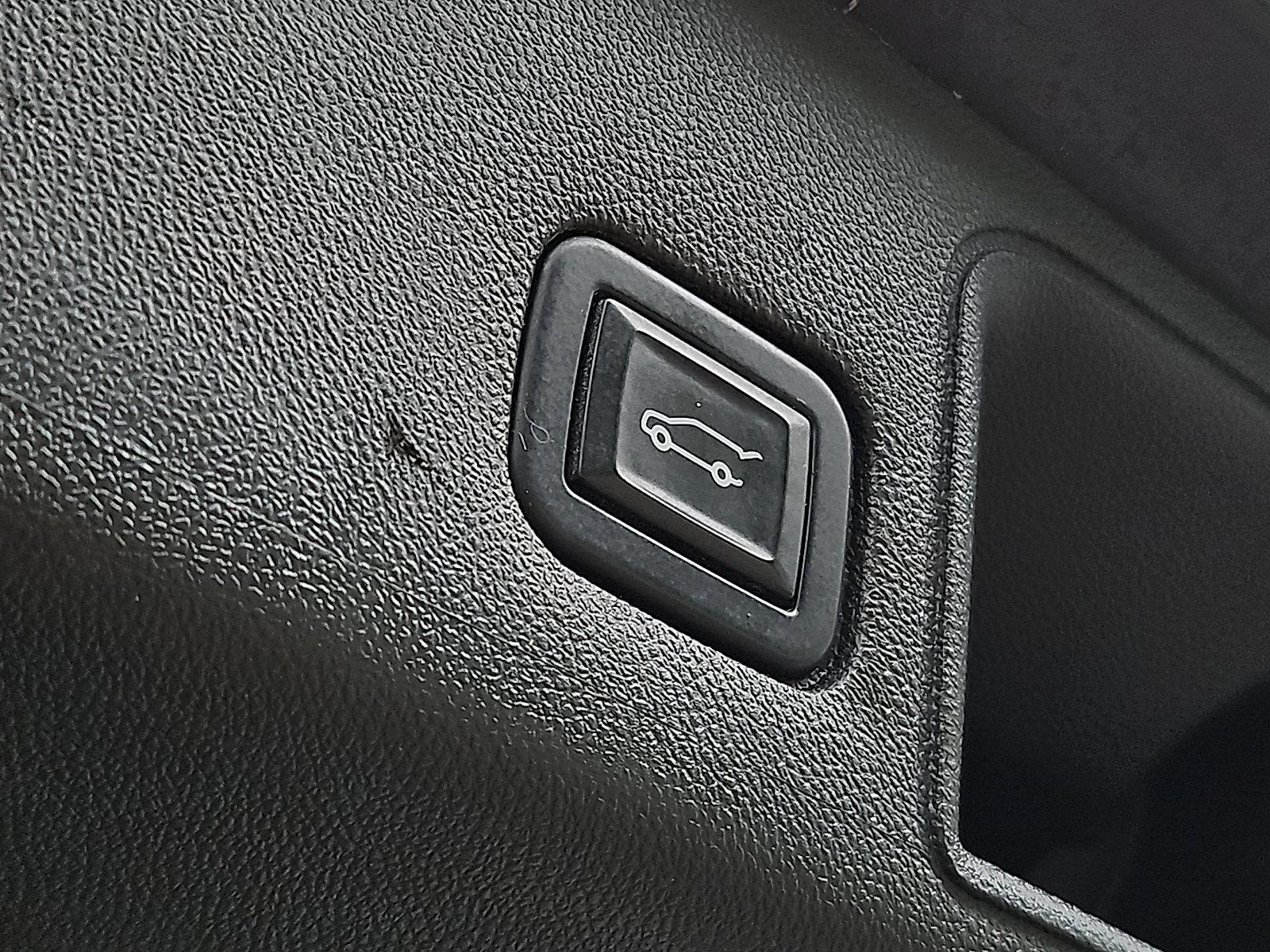 2022 GMC Terrain Vehicle Photo in Jenkintown, PA 19046