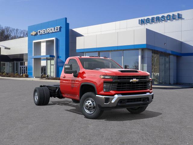 2025 Chevrolet Silverado 3500 HD Chassis Cab Vehicle Photo in DANBURY, CT 06810-5034