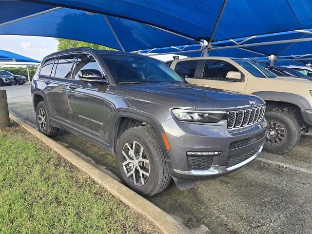 2023 Jeep Grand Cherokee L Vehicle Photo in DENTON, TX 76210-9321