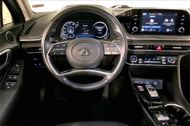 2021 Hyundai SONATA Vehicle Photo in Lees Summit, MO 64086