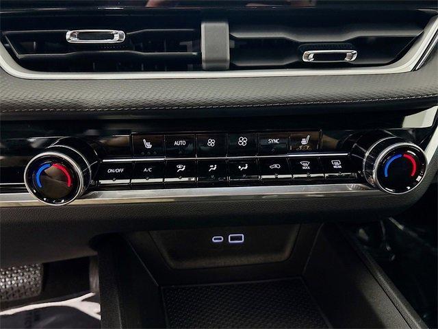 2025 Chevrolet Equinox Vehicle Photo in PUYALLUP, WA 98371-4149