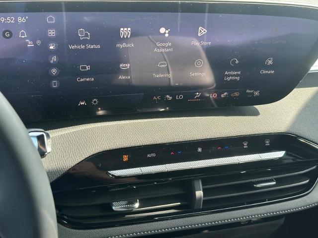 2025 Buick Enclave Vehicle Photo in COLUMBIA, MO 65203-3903