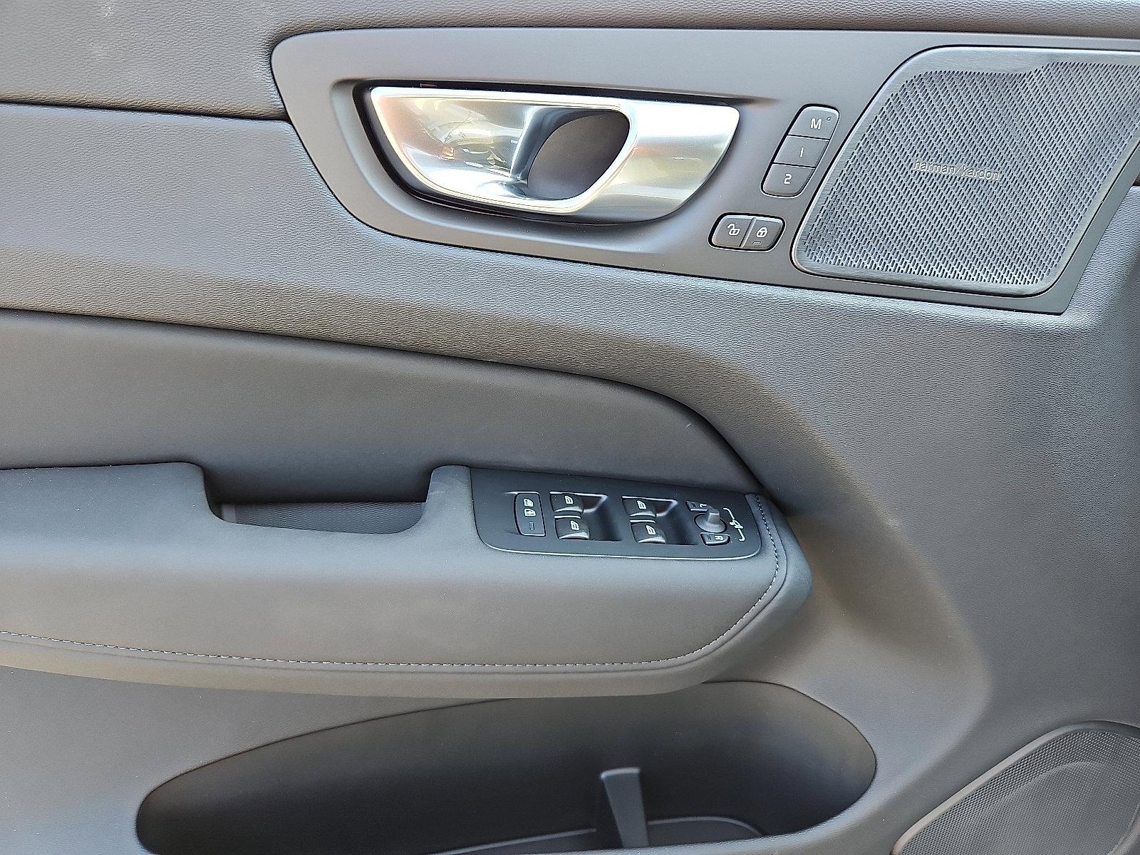 2026 Volvo XC60 Vehicle Photo in Trevose, PA 19053