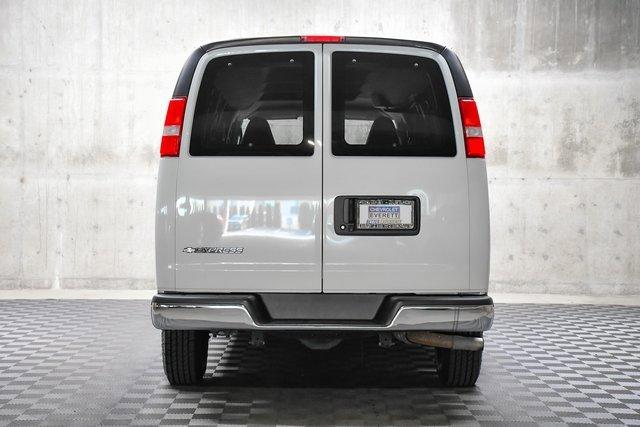 2019 Chevrolet Express Passenger Vehicle Photo in EVERETT, WA 98203-5662