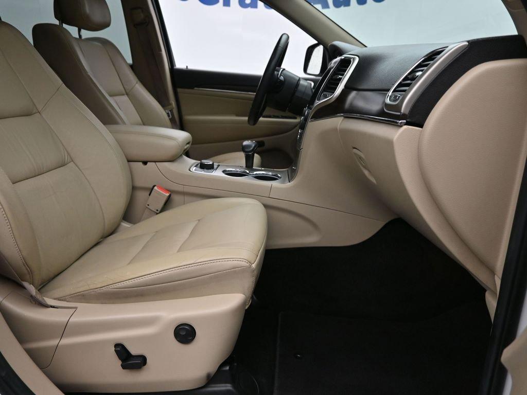 2014 Jeep Grand Cherokee Vehicle Photo in Marion, IA 52302