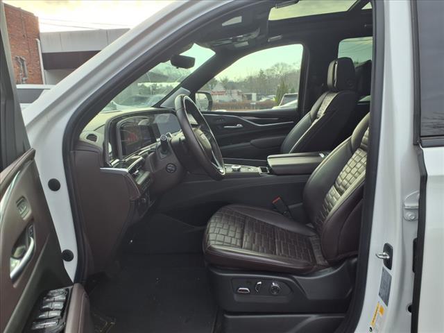 2023 Cadillac Escalade Vehicle Photo in SMITHTOWN, NY 11787-5023