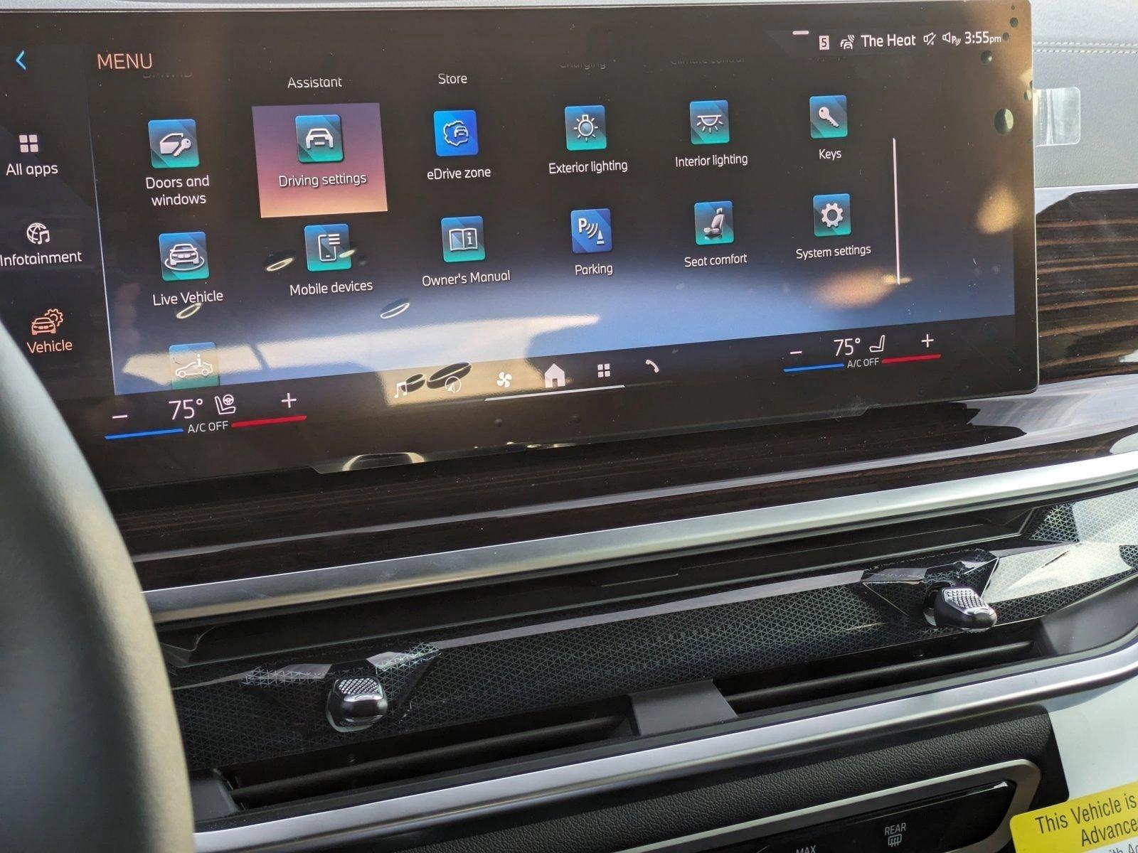 2025 BMW X5 xDrive50e Vehicle Photo in Rockville, MD 20852