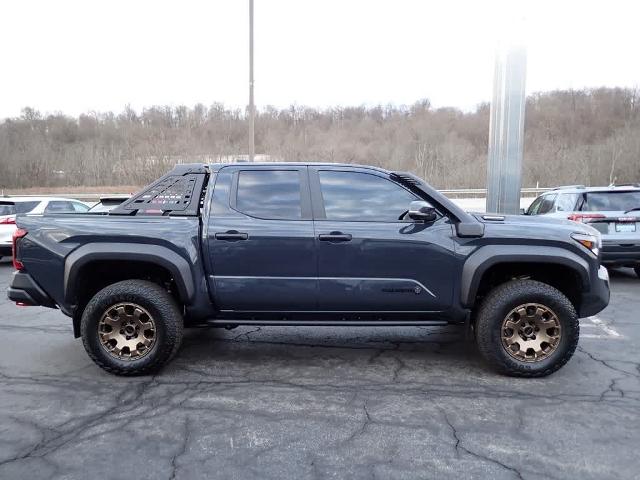 2024 Toyota Tacoma 4WD Vehicle Photo in ZELIENOPLE, PA 16063-2910