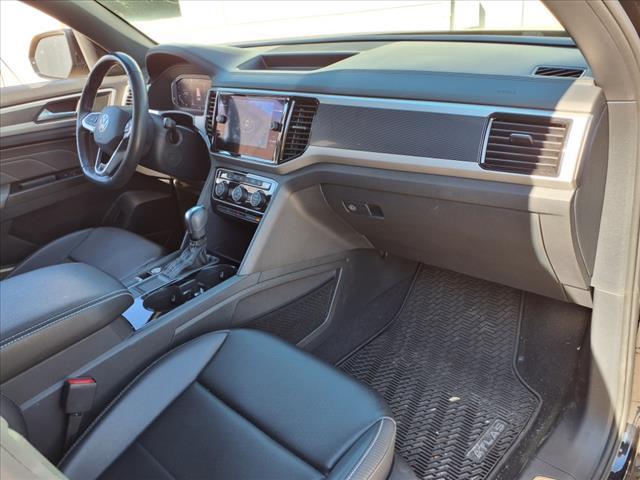 2021 Volkswagen Atlas Cross Sport Vehicle Photo in TAMPA, FL 33612-3404