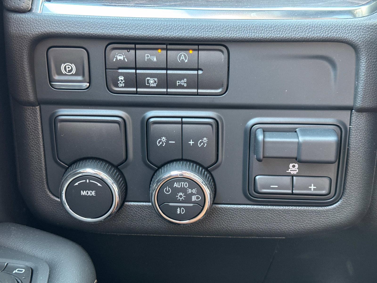 2025 Chevrolet Tahoe Vehicle Photo in LOS ANGELES, CA 90007-3794