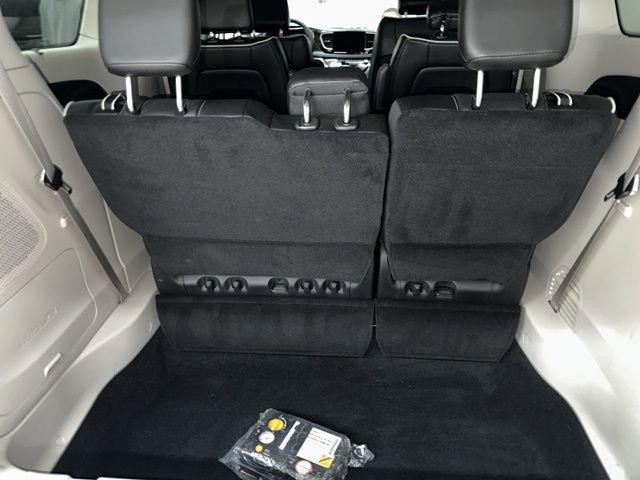 2022 Chrysler Pacifica Vehicle Photo in MEDINA, OH 44256-9631