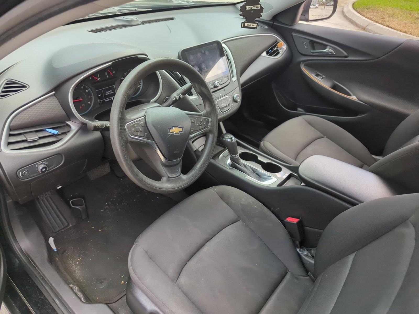 2019 Chevrolet Malibu Vehicle Photo in Pembroke Pines, FL 33027
