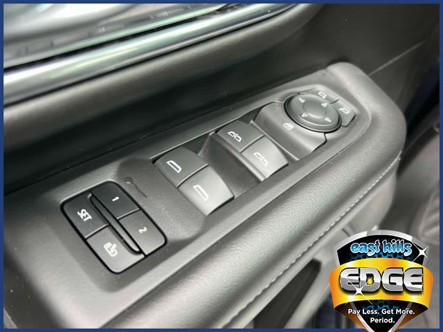 2023 Chevrolet Suburban Vehicle Photo in Roslyn, NY 11576