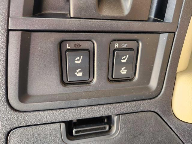 2013 Toyota Sequoia Vehicle Photo in Grapevine, TX 76051
