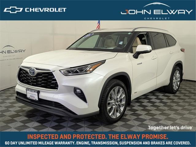 2021 Toyota Highlander Vehicle Photo in ENGLEWOOD, CO 80113-6708