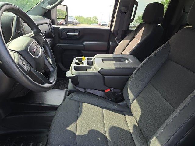 2024 GMC Sierra 2500 HD Vehicle Photo in Pleasant Hills, PA 15236
