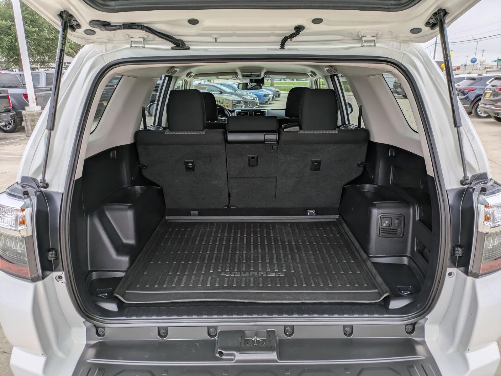 2023 Toyota 4Runner Vehicle Photo in SELMA, TX 78154-1460