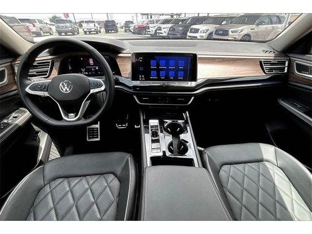2024 Volkswagen Atlas Vehicle Photo in San Antonio, TX 78230