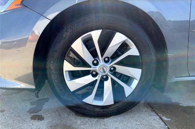 2019 Nissan Altima Vehicle Photo in TOPEKA, KS 66609-0000
