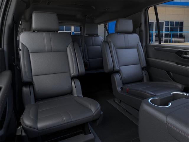 2025 Chevrolet Suburban Vehicle Photo in ENGLEWOOD, CO 80113-6708