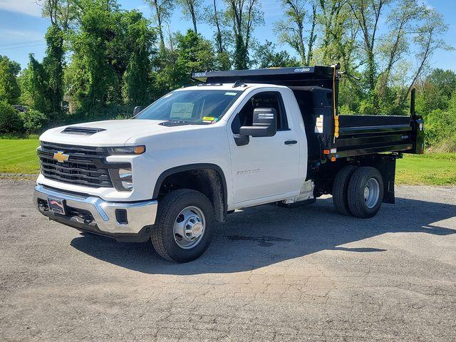 2024 Chevrolet Silverado 3500 HD Chassis Cab Vehicle Photo in PAWLING, NY 12564-3219