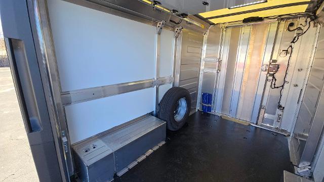 2025 Chevrolet BrightDrop 400 Vehicle Photo in INDEPENDENCE, MO 64055-1314